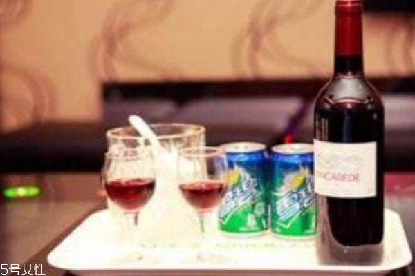 红酒为什么不能兑雪碧喝呢,红酒为什么不能兑雪碧