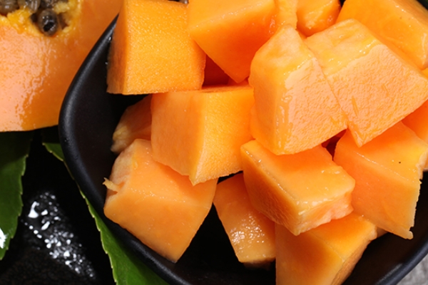 木瓜的功效和作用禁忌,木瓜的功效和作用丰胸