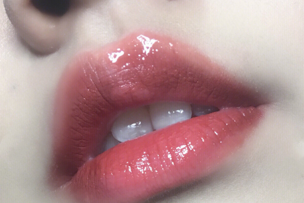 兰蔻双头唇釉10号上嘴图(香奈儿49号双头唇釉)