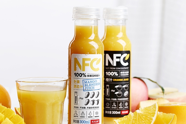 打苹果汁要加水吗,鲜榨苹果汁要加水吗