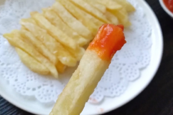 炸薯条的正确方法,薯条用什么炸