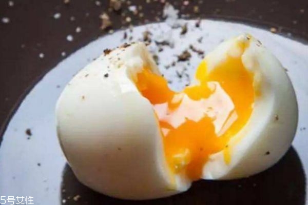 怎么煮出溏心蛋窍门,怎么煮出溏心蛋?
