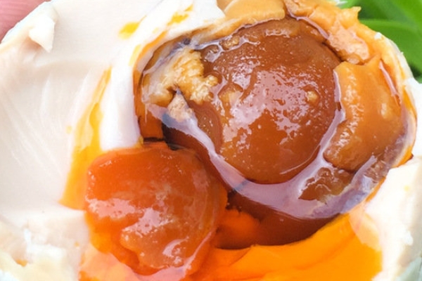 咸鸭蛋的方法,咸鸭蛋和鸭蛋