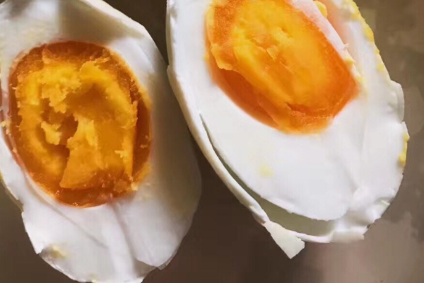 咸鸭蛋的方法,咸鸭蛋和鸭蛋