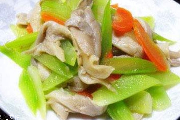 莴苣炒平菇的做法,莴苣炒平菇的做法大全家常