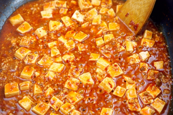 怎样烧麻婆豆腐,麻婆豆腐怎么烧好吃 家常