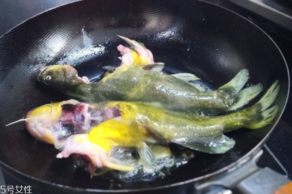 鱼汤加醋会破坏营养吗,鱼汤里放醋有什么好处