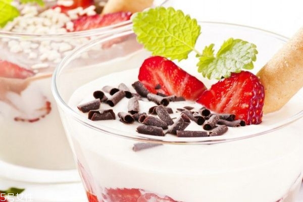 婴儿吃草莓的注意事项,吃草莓的注意事项 婴儿吃草莓的注意事项,吃草莓的注意事项