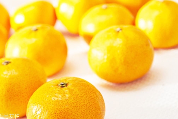 吃脐橙的好处和营养价值,吃脐橙的好处和功效