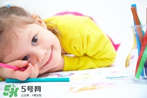 睫毛夹的胶条为什么要换,睫毛夹胶条怎么换 睫毛夹的胶条为什么要换,睫毛夹胶条怎么换