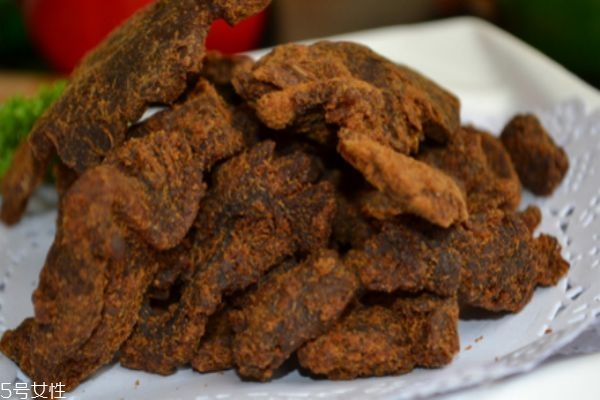 牛肉干稍微发霉怎么处理,干牛肉发霉了怎么办