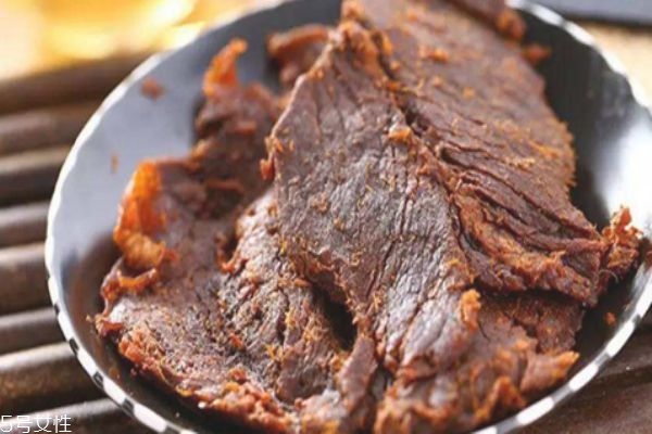 吃牛肉干上火吗,吃风干牛肉上火吗