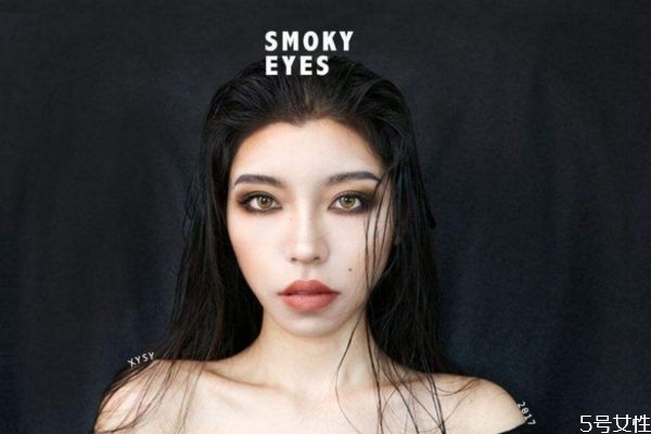 适合烟熏妆的女生,烟熏妆适合哪一种类型的女生