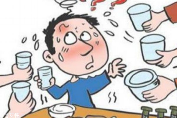 怎样照顾喝醉的人,喝醉的人怎么照顾怎么办怎么缓解