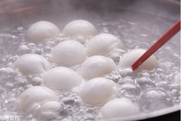 煮汤圆的小技巧,煮汤圆的方法窍门