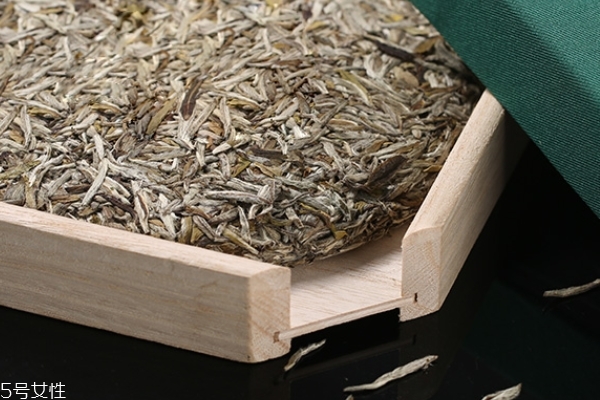 白毫银针的冲泡方法,白茶白毫银针的泡法