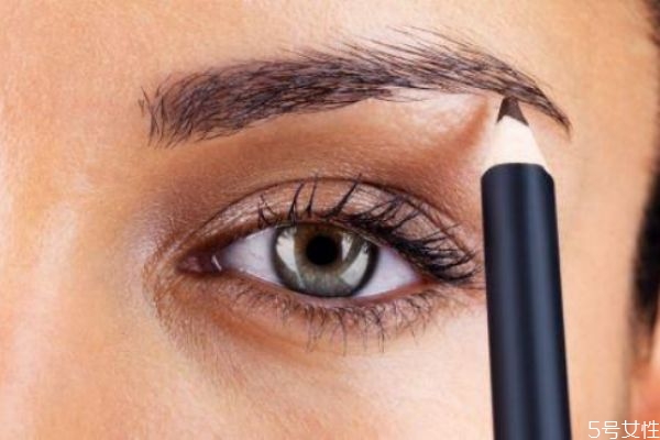 新手怎样选择眉笔,新手适合用什么样的眉笔 新手怎样选择眉笔,新手适合用什么样的眉笔