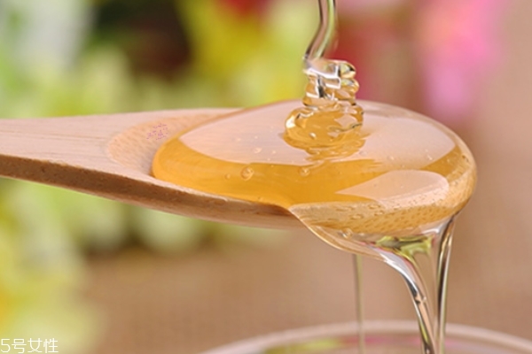 睡前喝一杯蜂蜜水好吗?,睡前一杯蜂蜜水好不好