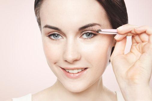 睫毛膏会不会伤害眼睛,睫毛膏对眼睛有没有伤害 睫毛膏会不会伤害眼睛,睫毛膏对眼睛有没有伤害