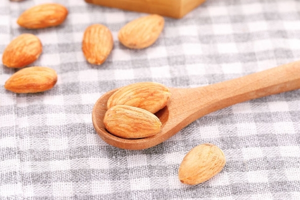 杏仁不能多吃,吃杏仁的禁忌