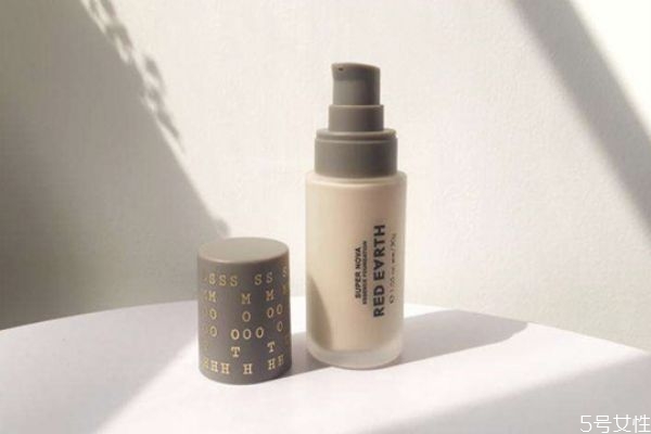 雅诗兰黛粉底液怎么涂效果最好,怎么上粉底液效果最好