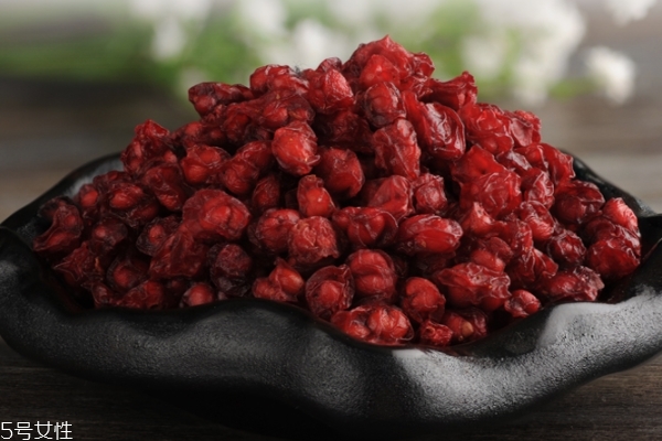 五味子的作用和功效及副作用,五味子的用途 五味子的作用和功效及副作用,五味子的用途