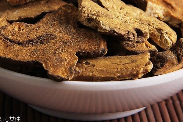 用白术祛斑美白的方法,白术祛斑方法