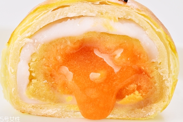 蛋黄月饼介绍,蛋黄月饼介绍语