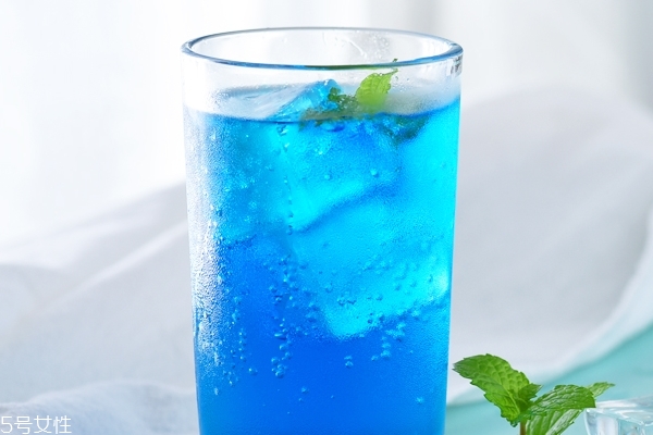 可乐可以助消化吗,喝可乐可以助消化吗