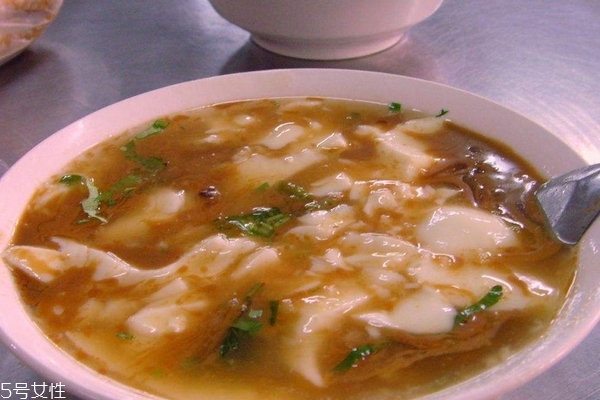 豆腐脑的特色和口感,豆腐脑的特色之处