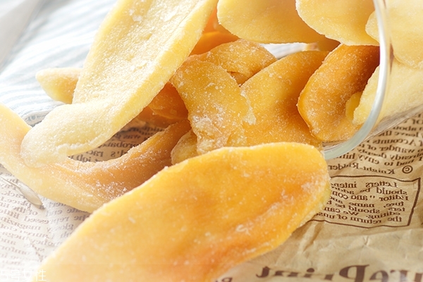 哪些人不适合吃芒果干,多吃芒果干有什么好处