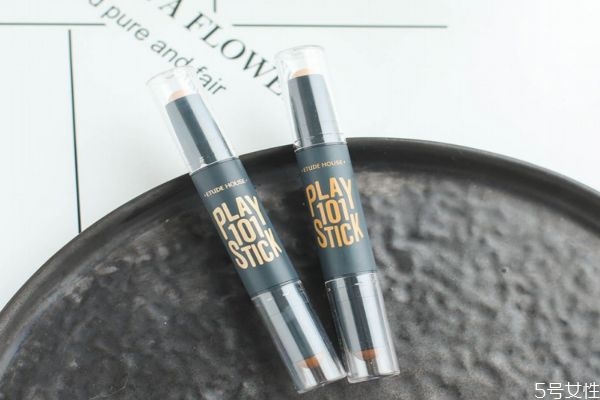 先用修容棒还是定妆粉,修容棒是定妆前用还是定妆后用