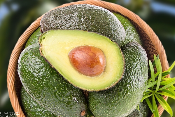 吃了生牛油果会怎样,吃牛油果注意什么