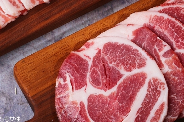 五花肉怎么焯水才最正确?很多人忽略了此点,五花肉怎么焯水 五花肉怎么焯水才最正确?很多人忽略了此点,五花肉怎么焯水