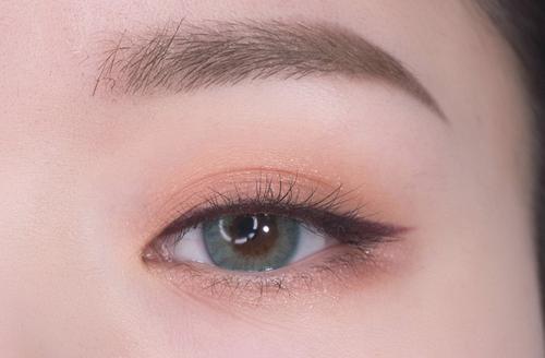 眼线和美瞳线的区别图片,眼线和美瞳线的区别哪个更好看一些