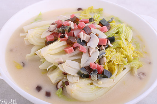 娃娃菜长大了就是大白菜吗,娃娃菜是白菜小时候吗