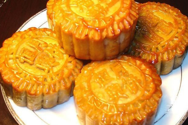 中秋为什么要吃月饼?寓意着什么?,中秋为什么要吃月饼?