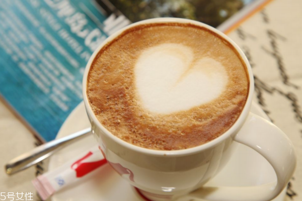 咖啡的坏处是什么女性,咖啡对身体有什么好处和坏处