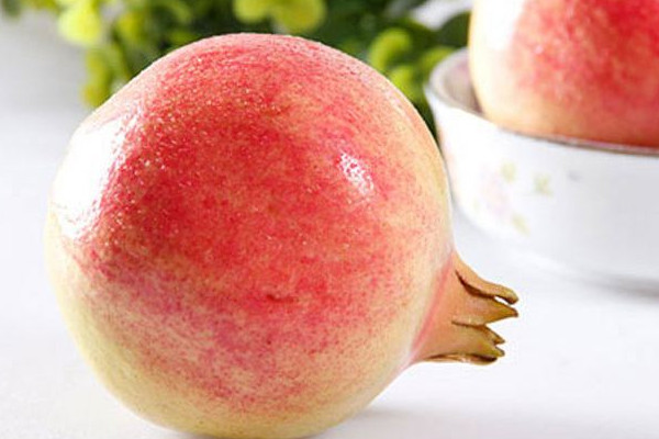 石榴怎么分辨好坏,石榴石怎么分辨好坏