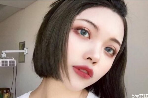 美瞳变干多久不能带,美瞳多久会变干