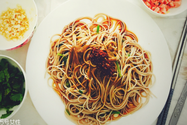 凉面的营养价值及功效和作用,凉面的营养价值