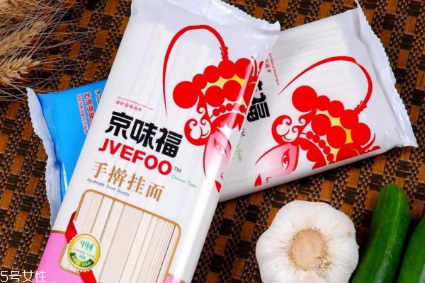 煮挂面用大火还是小火,普通的挂面怎么煮 煮挂面用大火还是小火,普通的挂面怎么煮