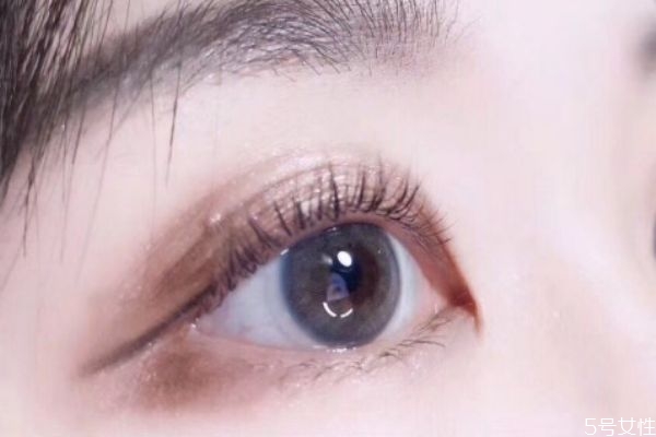 强效美白面膜小心荧光剂(美白面膜有荧光剂吗)