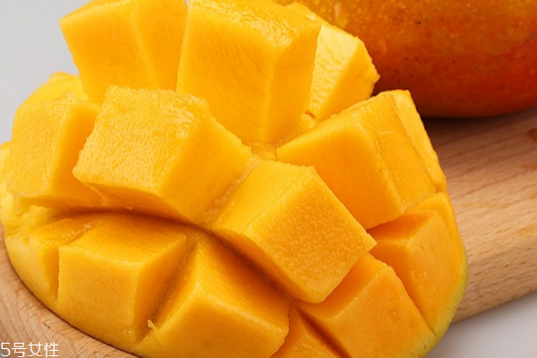 吃芒果拉肚子是怎么回事,吃了芒果就拉肚怎么回事