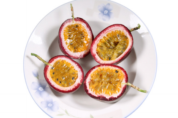 百香果表皮发霉能吃吗?,百香果外表皮发霉了里边是好的还能吃吗 百香果表皮发霉能吃吗?,百香果外表皮发霉了里边是好的还能吃吗