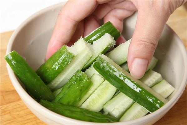 关于色香味俱全的小窍门,卤味入味技巧