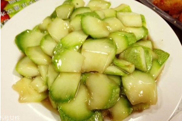 西葫芦发软了还能吃吗,西葫芦有点软了还能吃吗