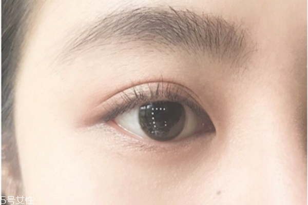 美甲流行色2020,今年流行什么颜色美甲图片