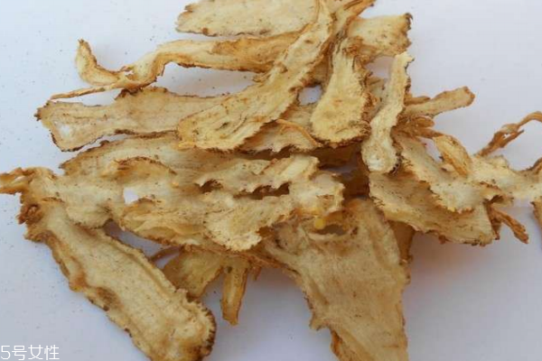 当归泡水的功效和作用,黄芪和当归泡水喝什么功效