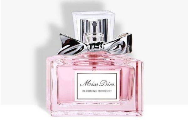 什么时候喝牛奶最好(什么时候喝牛奶最好容易长高)